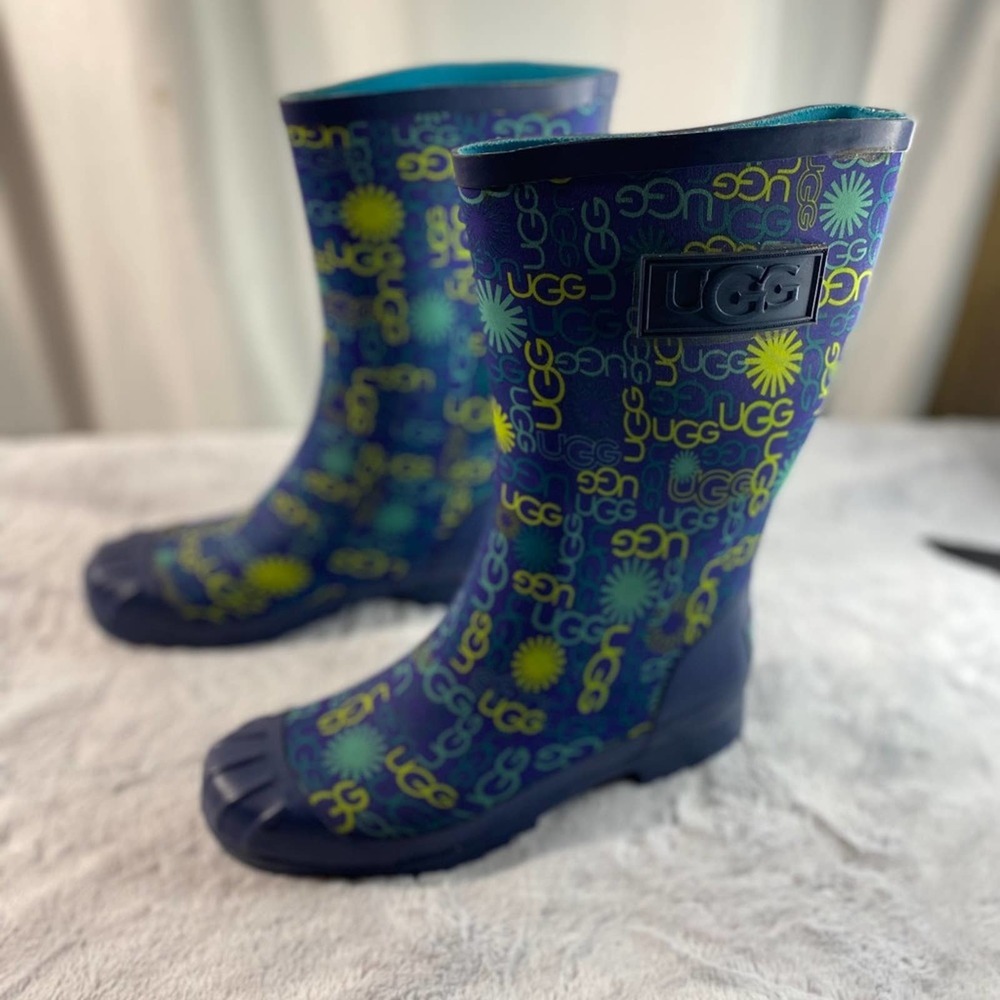 UGG Rain boots blue multi logo short Sz 8